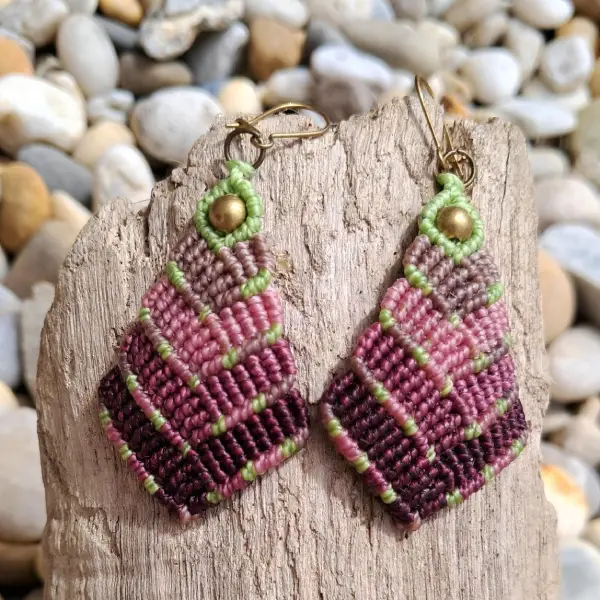 Boucles d'oreilles en pétales stylisés 4 rangs – Image 2