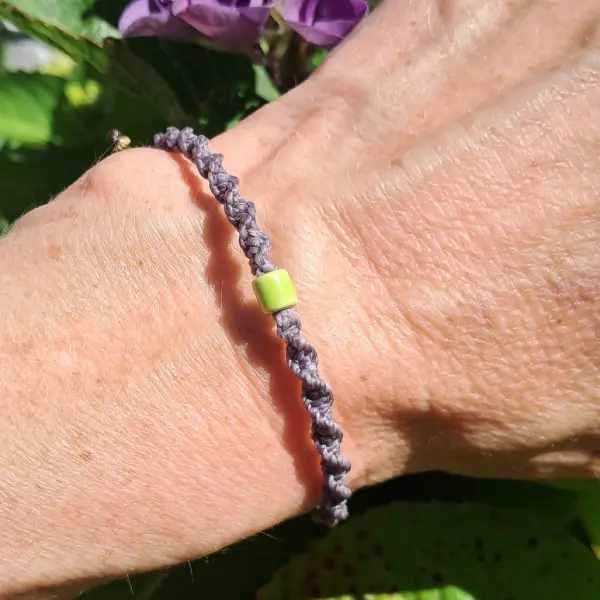 Mini bracelet micro macramé et céramique – Image 7