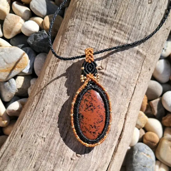 Collier amulette obsidienne acajou – Image 3