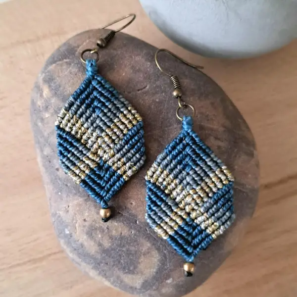 Boucles d'oreilles géométricolore. – Image 4