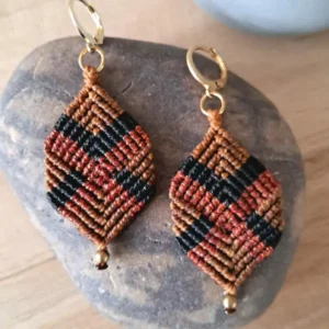 Boucles d’oreilles géométricolore.